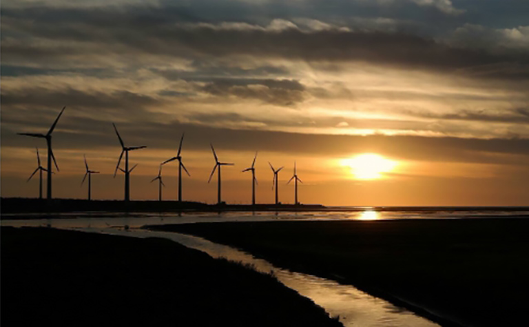 高美濕地.彩虹眷村.逢甲夜市半日遊